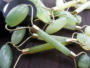 jade facial roller for anti-aging