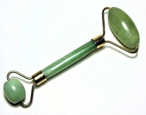 jade facial roller for anti-aging